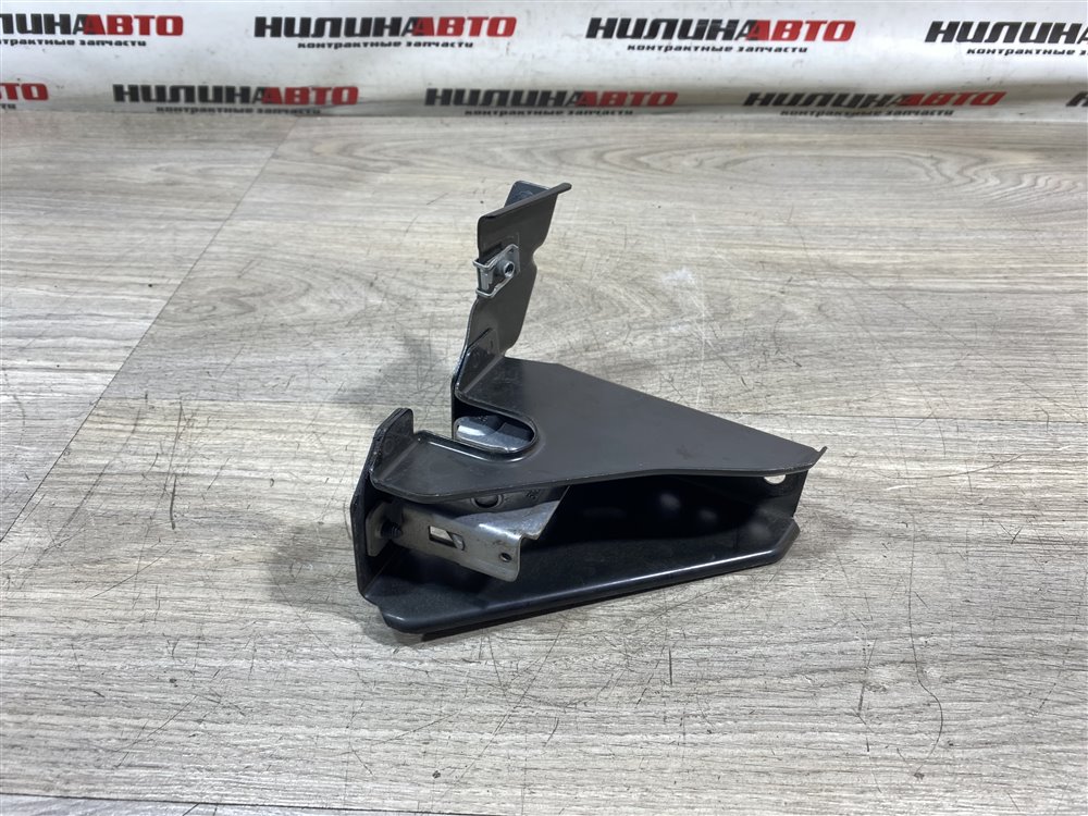 Замок капота, 500 рублей, Севастополь