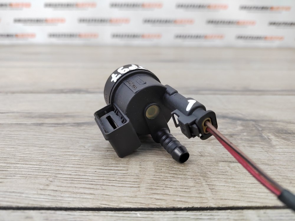 Клапан вентиляции топливного бака, 900 рублей, Москва