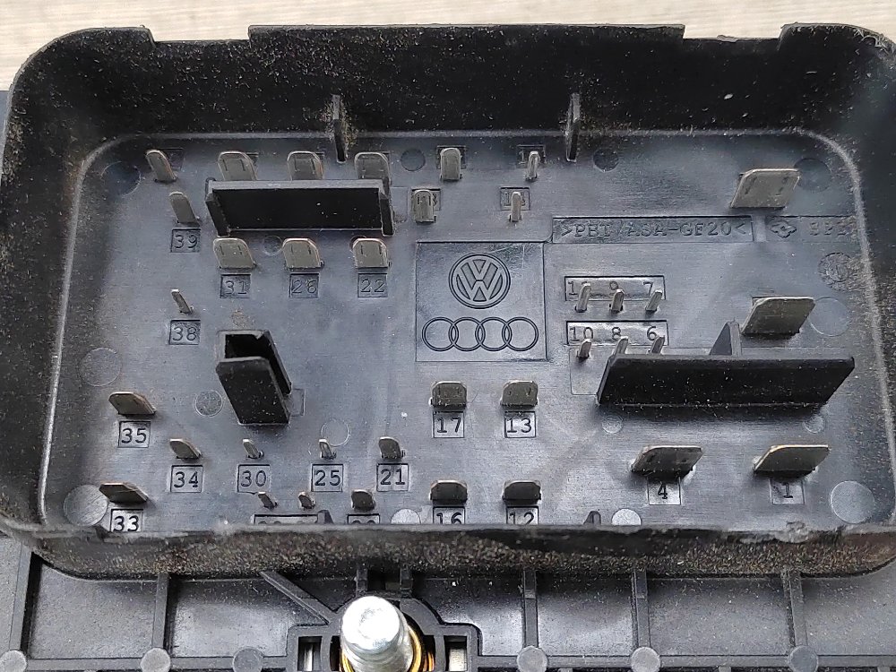 Блок предохранителей под капот, 2500 рублей, Москва