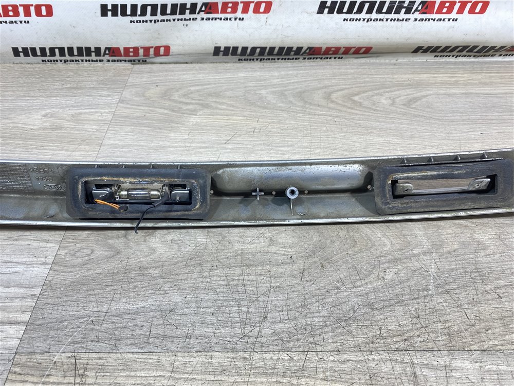 Накладка крышки багажника, 2000 рублей, Севастополь