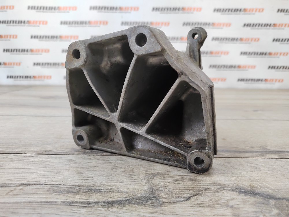 Кронштейн двигателя, 600 рублей, Москва