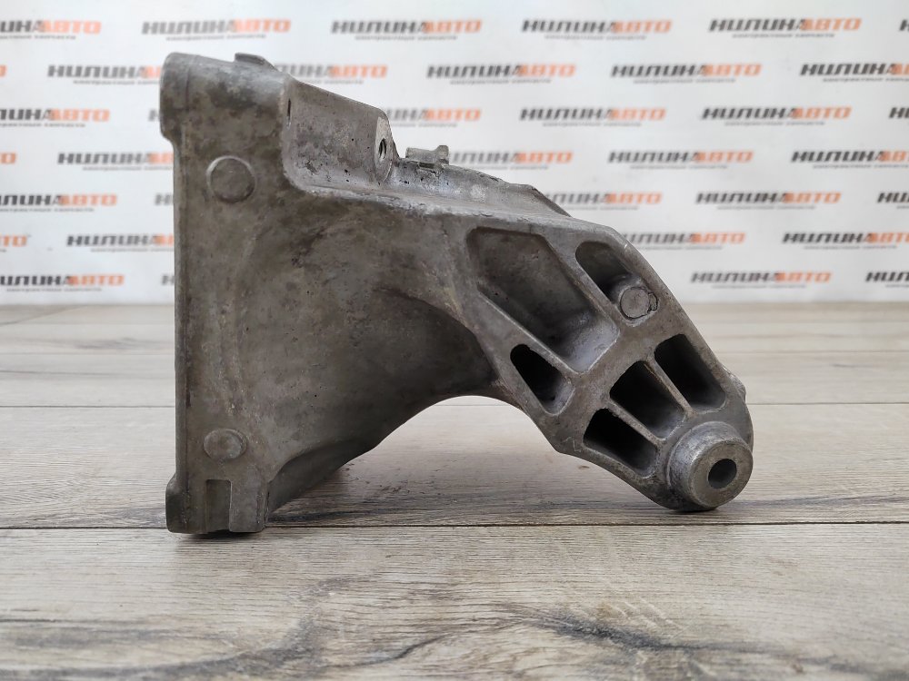 Кронштейн двигателя, 600 рублей, Москва