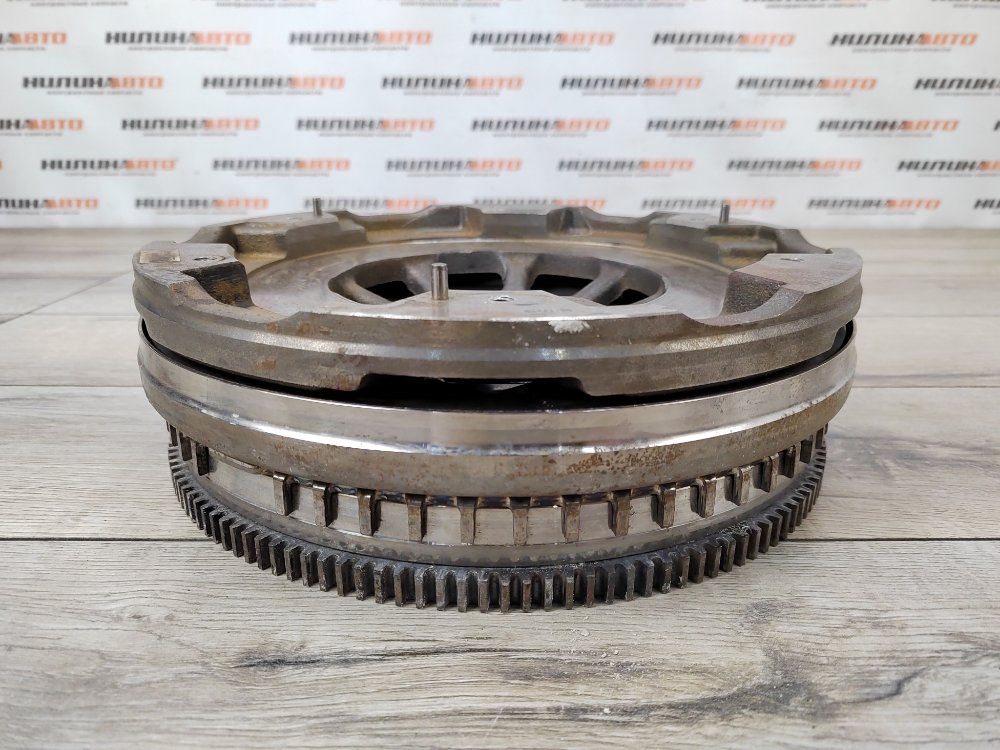 Маховик, 8200 рублей, Москва