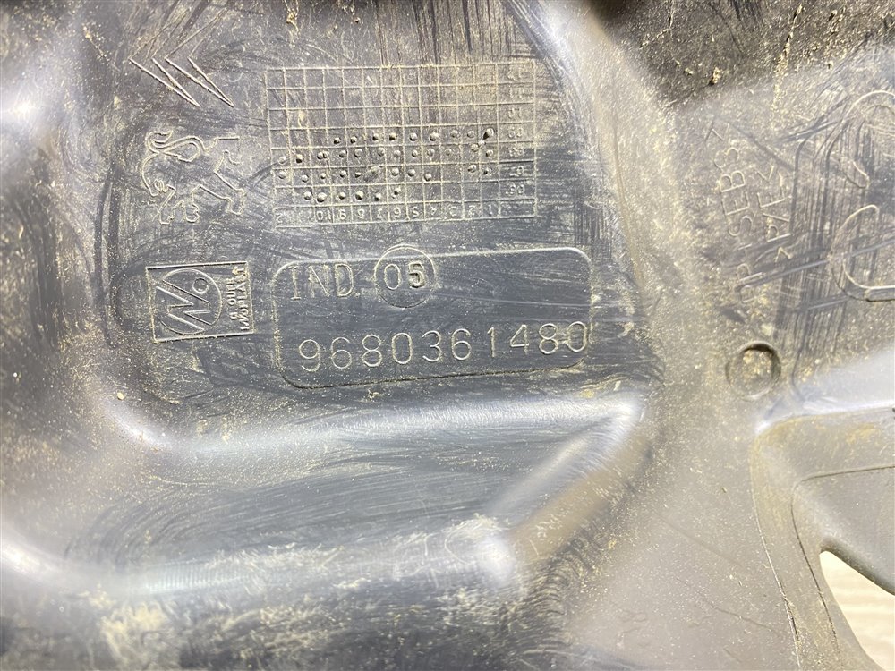 Дефлектор радиатора, 500 рублей, Севастополь