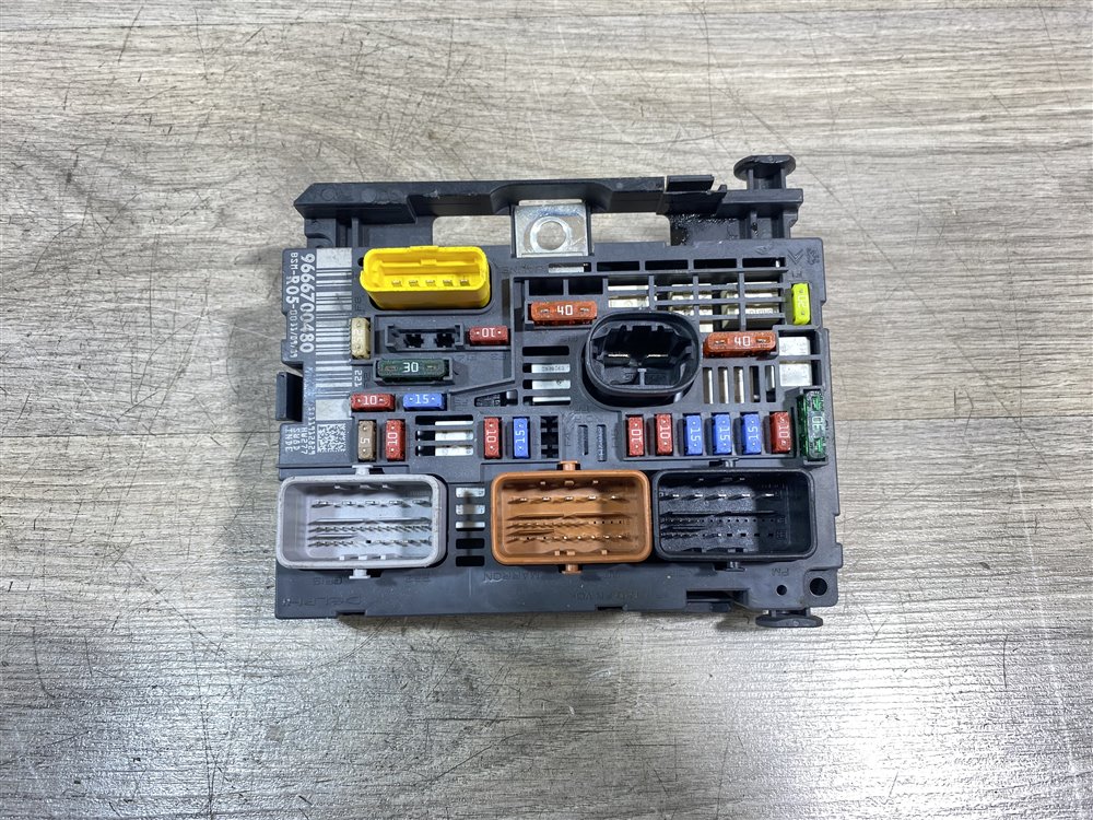 Блок предохранителей под капот, 16000 рублей, Севастополь