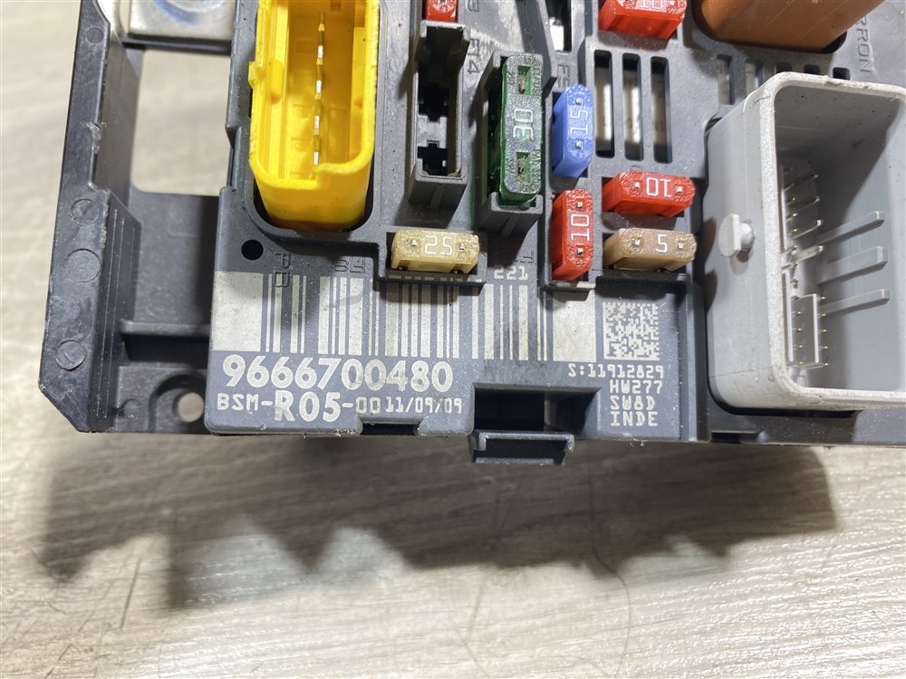 Блок предохранителей под капот, 16000 рублей, Севастополь