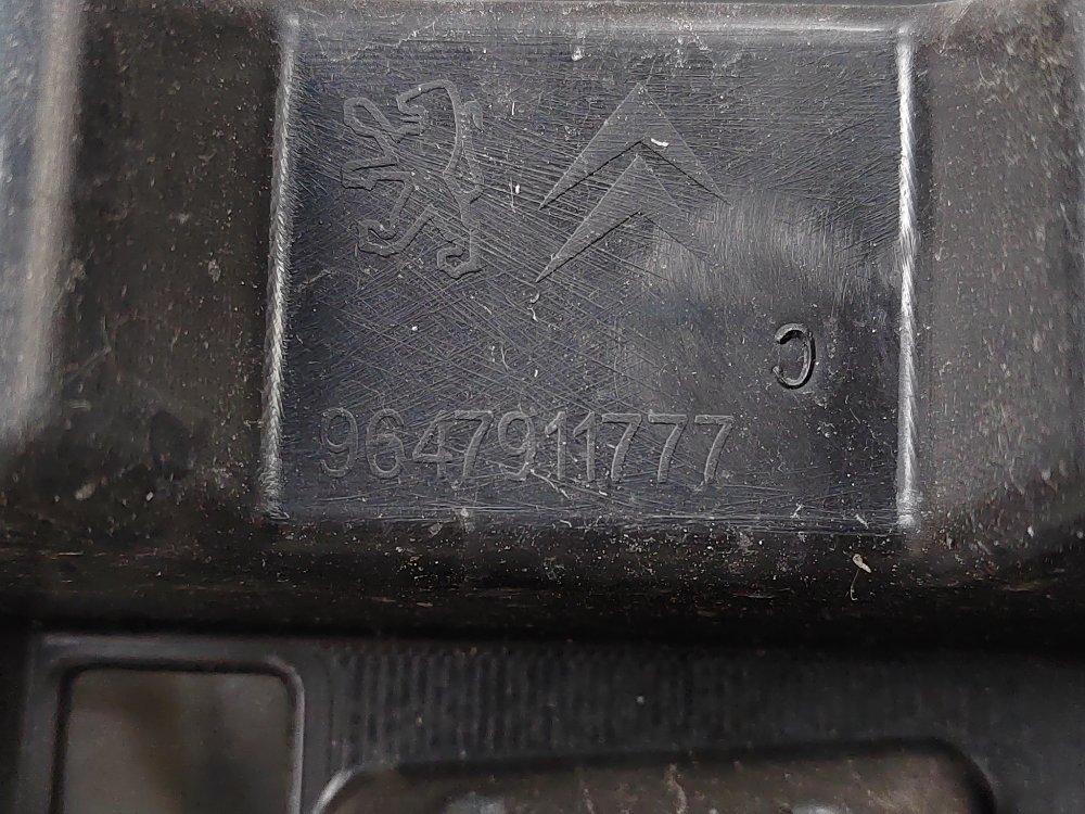 Накладка крышки багажника, 1200 рублей, Москва