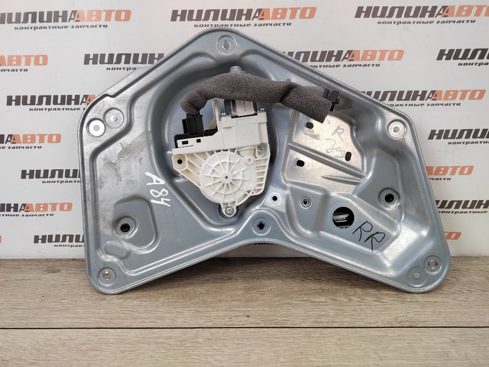 Стеклоподъемник, 1000 рублей, Москва