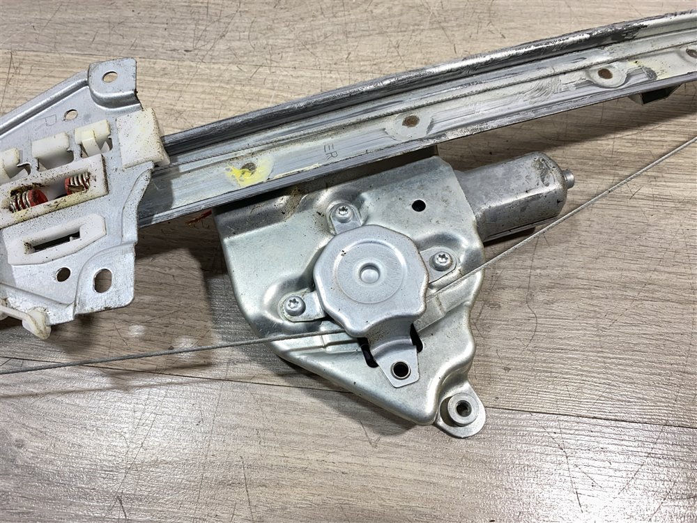 Стеклоподъемник, 1000 рублей, Севастополь