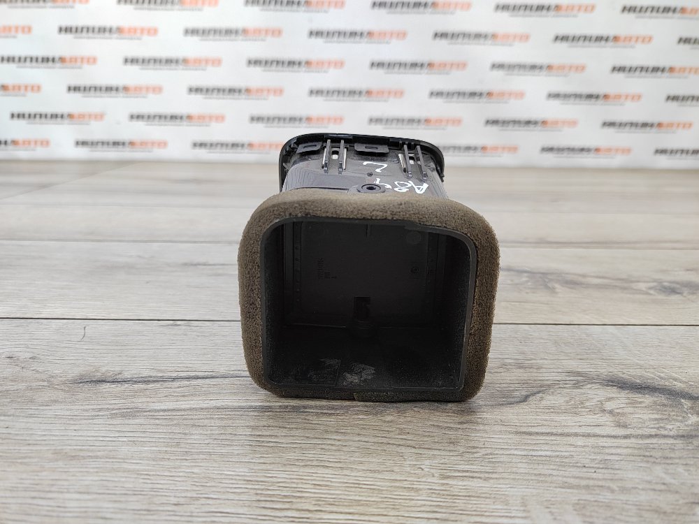 Дефлектор в торпедо, 1000 рублей, Москва