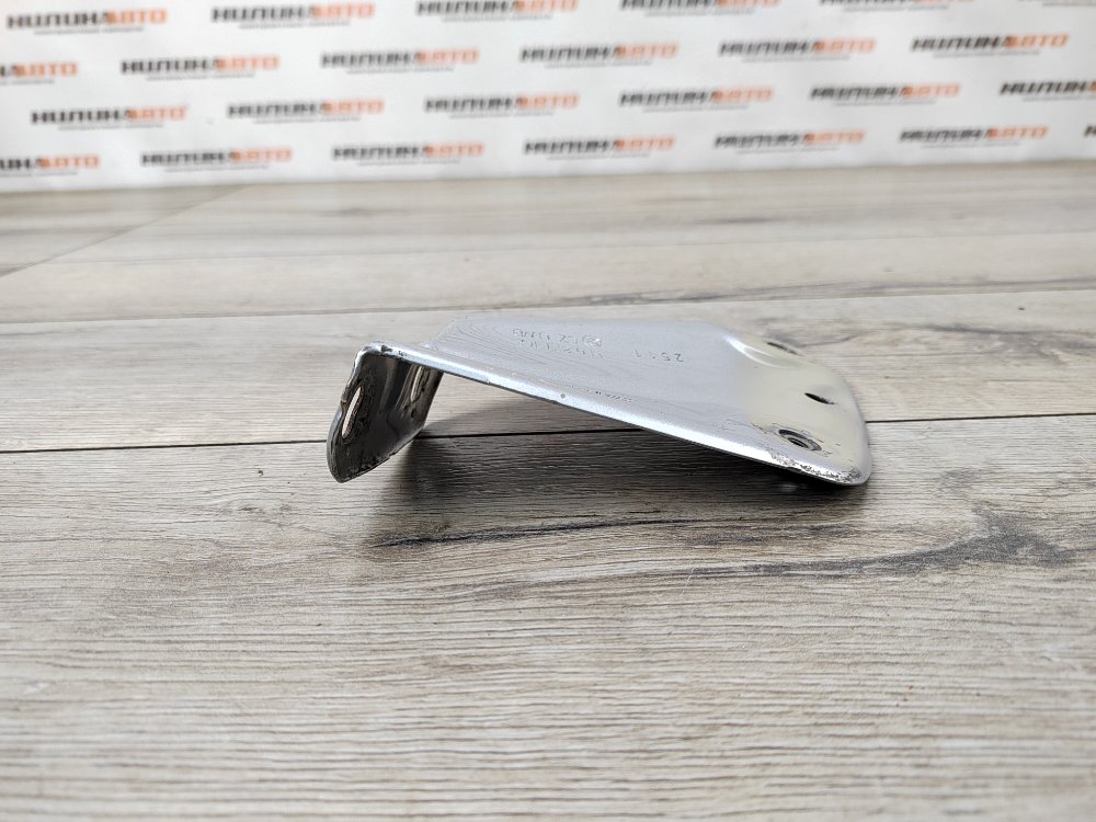 Кронштейн крыла, 1000 рублей, Москва