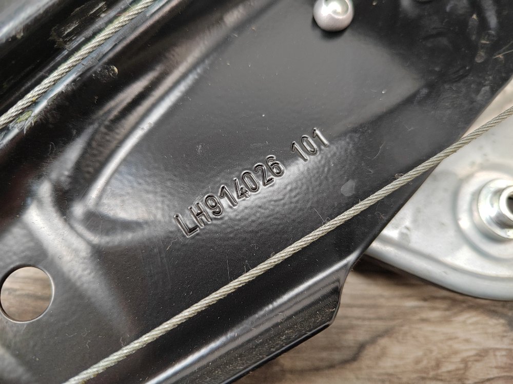 Стеклоподъемник, 2000 рублей, Москва