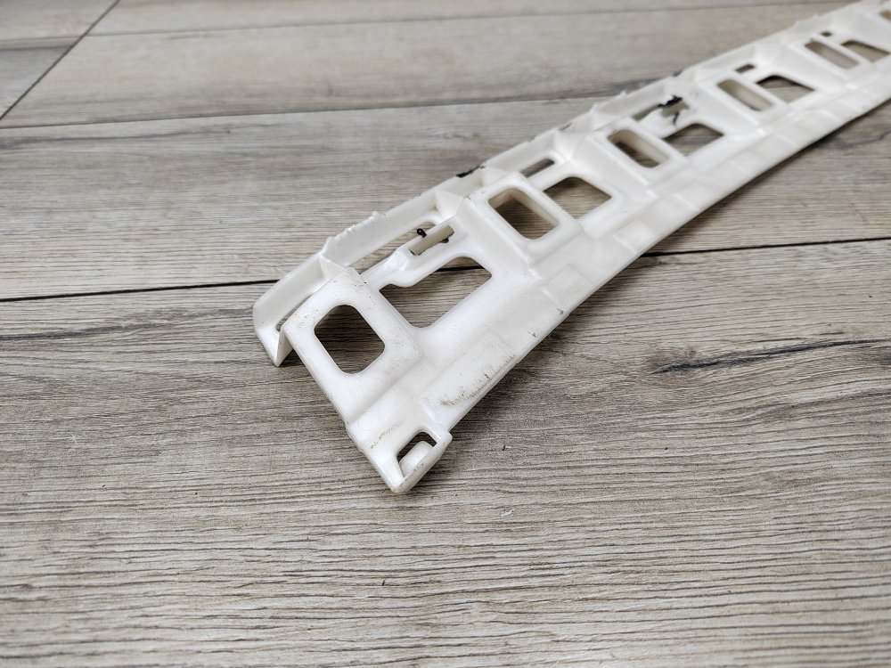 Направляющая заднего бампера, 1200 рублей, Москва