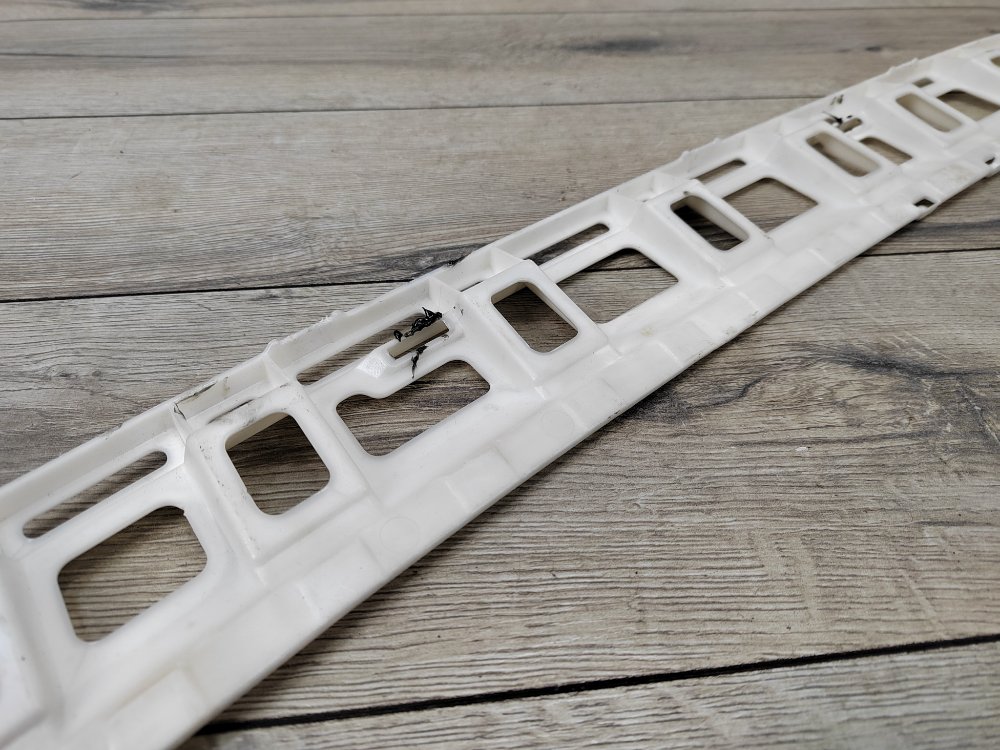 Направляющая заднего бампера, 1200 рублей, Москва