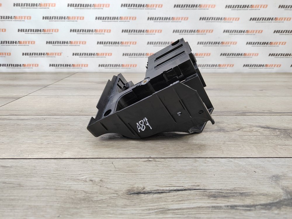 Кронштейн блока предохранителей, 500 рублей, Москва