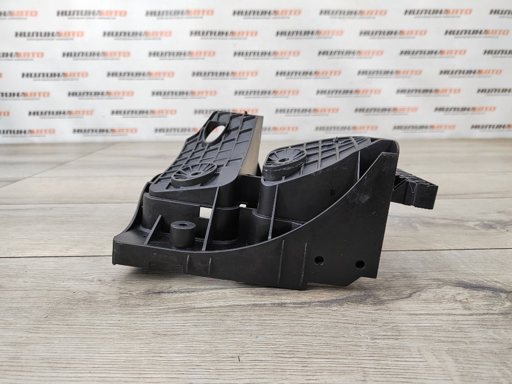 Кронштейн блока предохранителей, 500 рублей, Москва