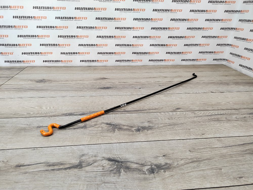 Упор капота, 500 рублей, Москва