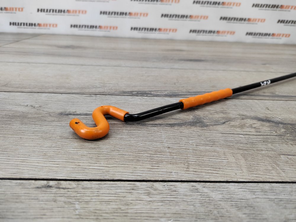 Упор капота, 500 рублей, Москва