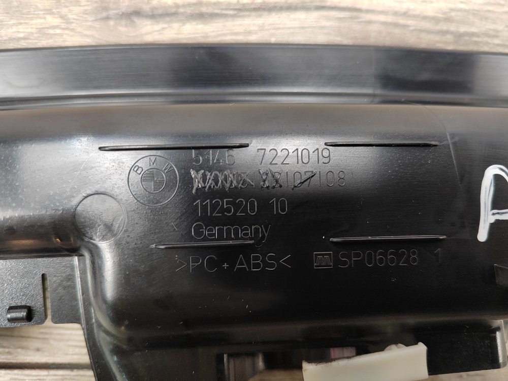 Кронштейн полки багажника, 1000 рублей, Москва