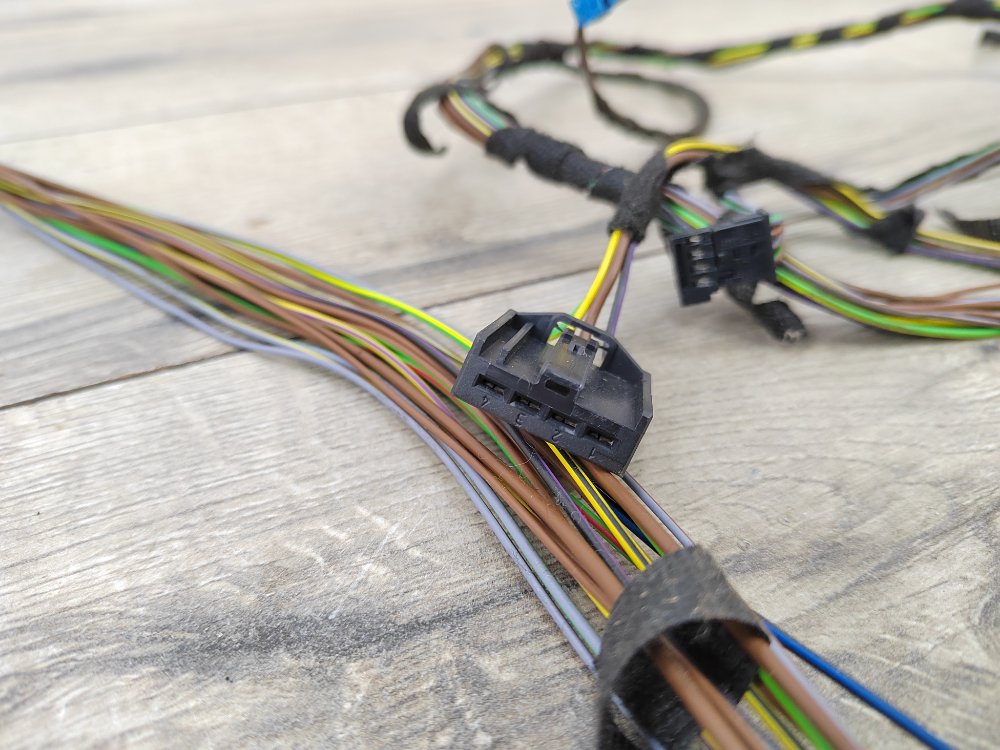 Проводка багажника, 2000 рублей, Москва