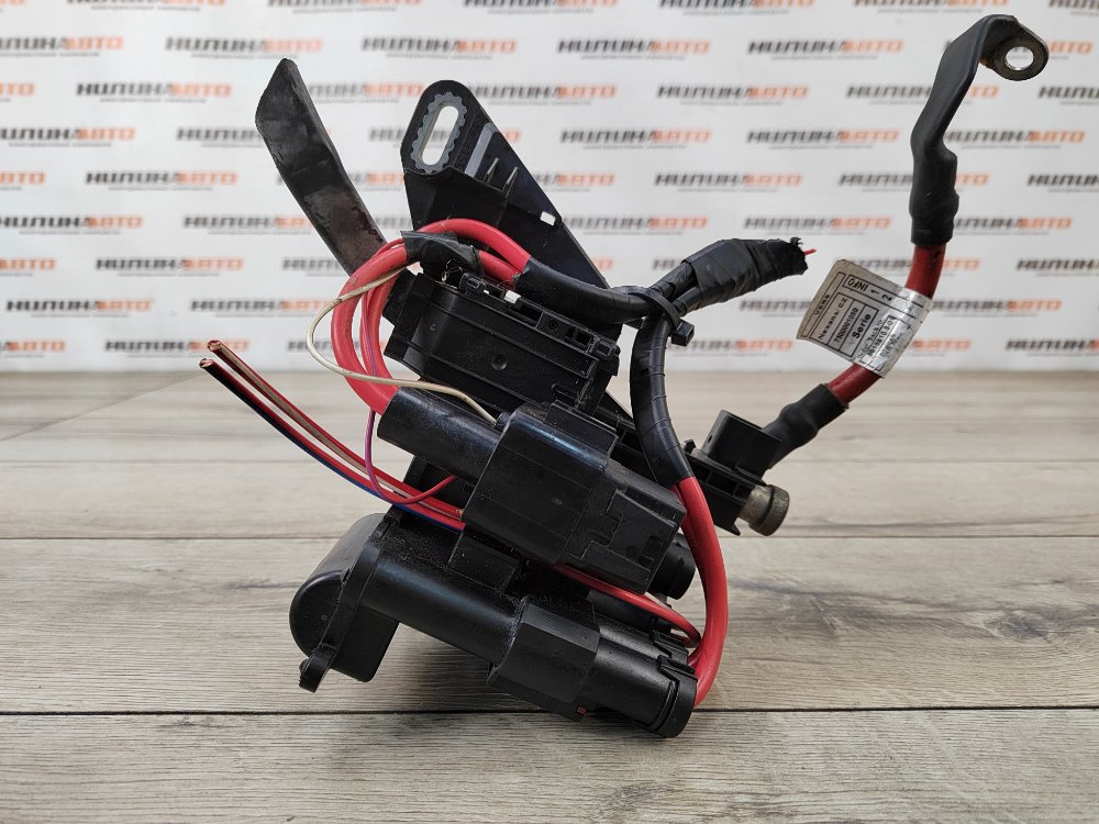 Блок предохранителей под капот, 2000 рублей, Москва