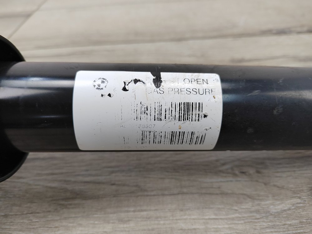 Амортизатор, 2700 рублей, Москва