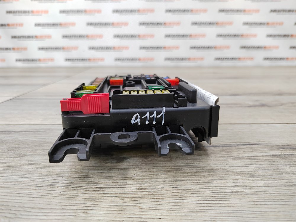 Блок предохранителей в багажник, 2000 рублей, Москва