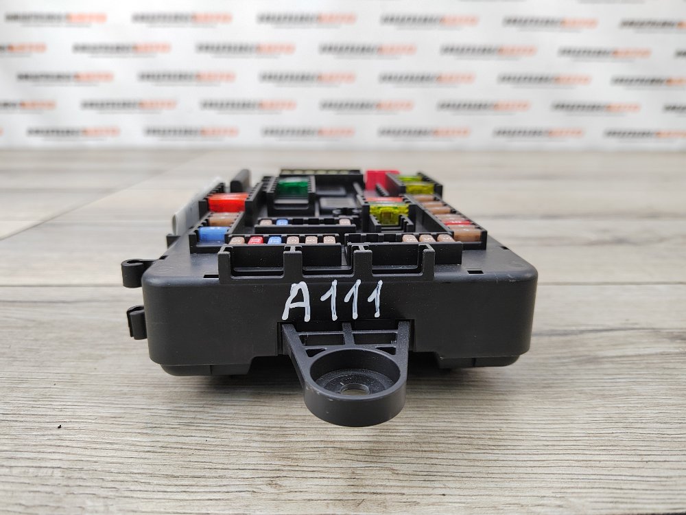 Блок предохранителей в багажник, 2000 рублей, Москва