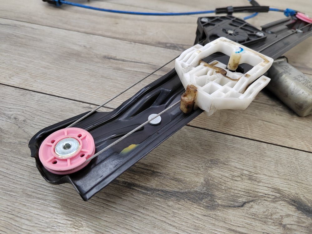 Стеклоподъемник, 1600 рублей, Москва