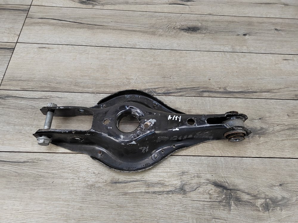 Рычаг задней подвески под пружину, 1200 рублей, Москва