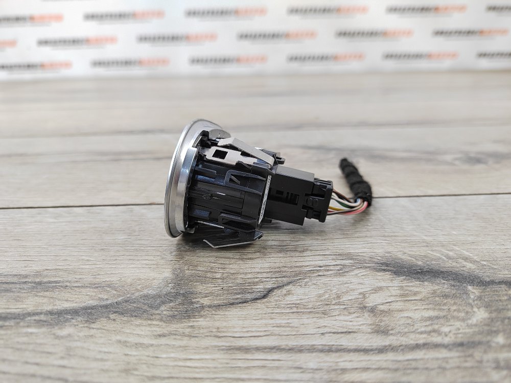 Кнопка старт-стоп, 2000 рублей, Москва