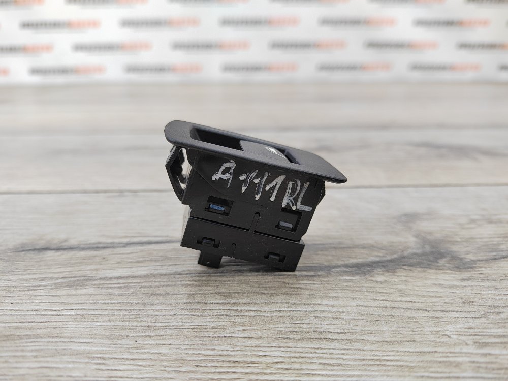 Кнопка стеклоподъемника, 200 рублей, Москва