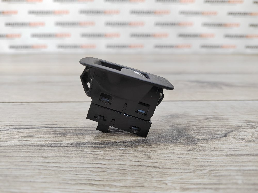 Кнопка стеклоподъемника, 200 рублей, Москва