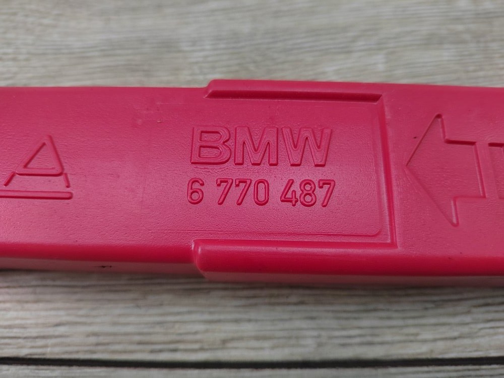 Знак аварийной остановки, 1000 рублей, Москва