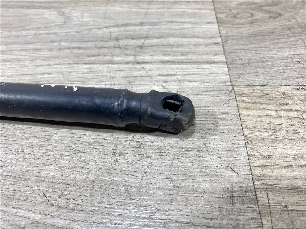 Амортизатор крышки багажника, 400 рублей, Севастополь