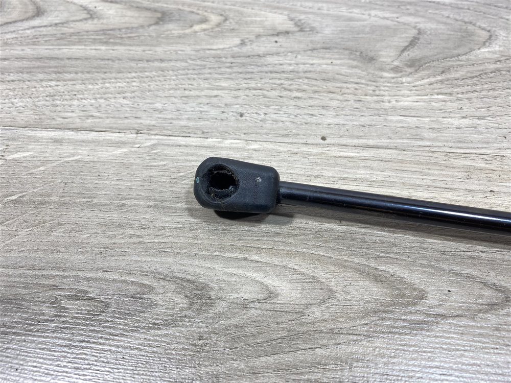 Амортизатор крышки багажника, 400 рублей, Севастополь