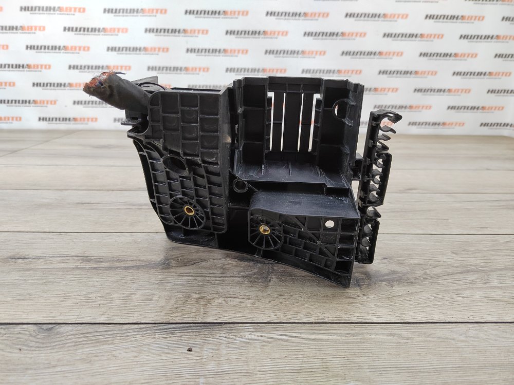 Кронштейн блока предохранителей, 500 рублей, Москва