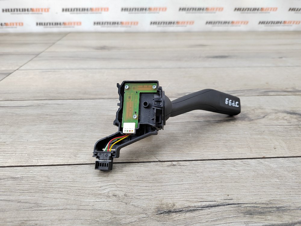 Переключатель подрулевой поворотников, 500 рублей, Москва