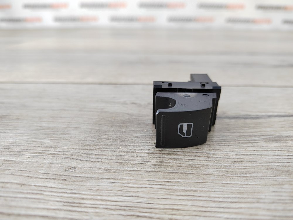 Кнопка стеклоподъемника, 500 рублей, Москва