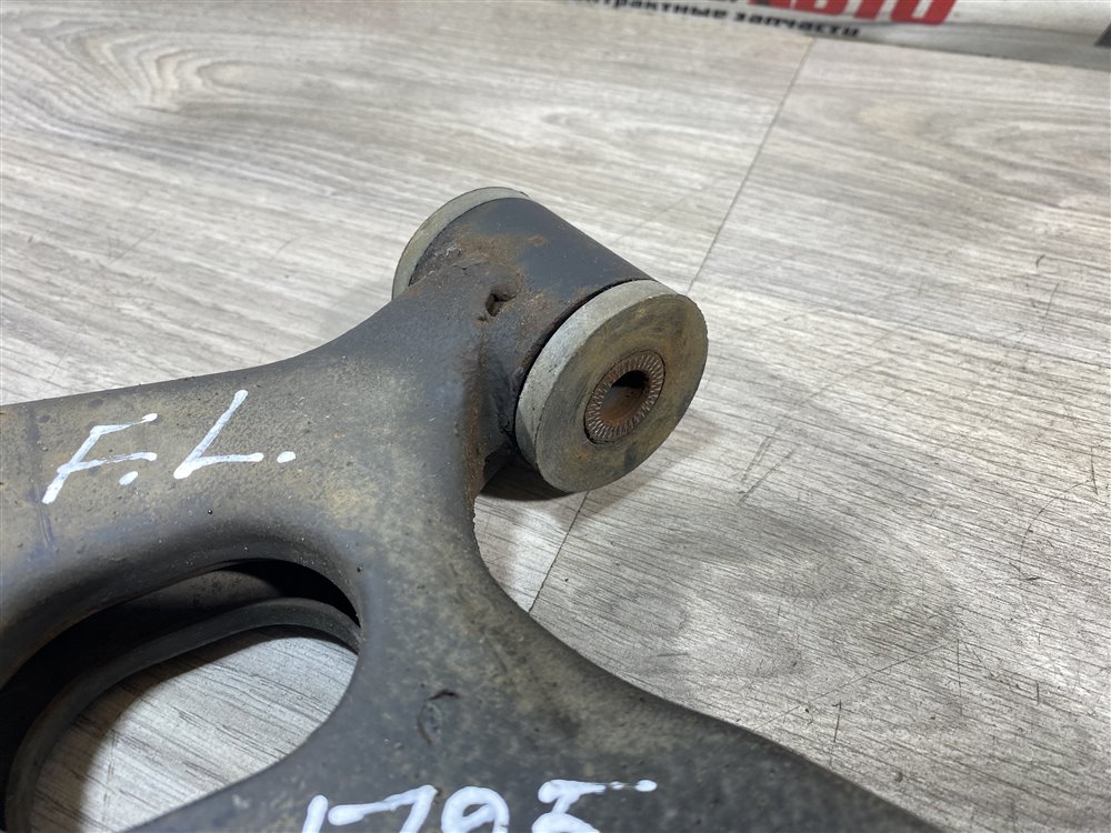 Рычаг передний нижний, 2500 рублей, Севастополь