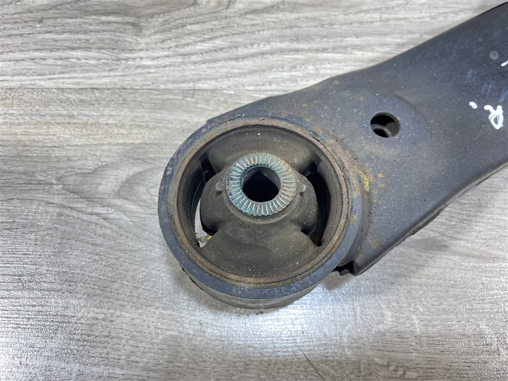 Рычаг передний нижний, 2500 рублей, Севастополь