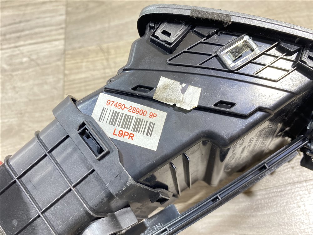 Дефлектор в торпедо, 1000 рублей, Севастополь