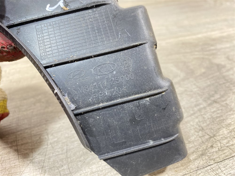 Накладка крыла, 500 рублей, Севастополь