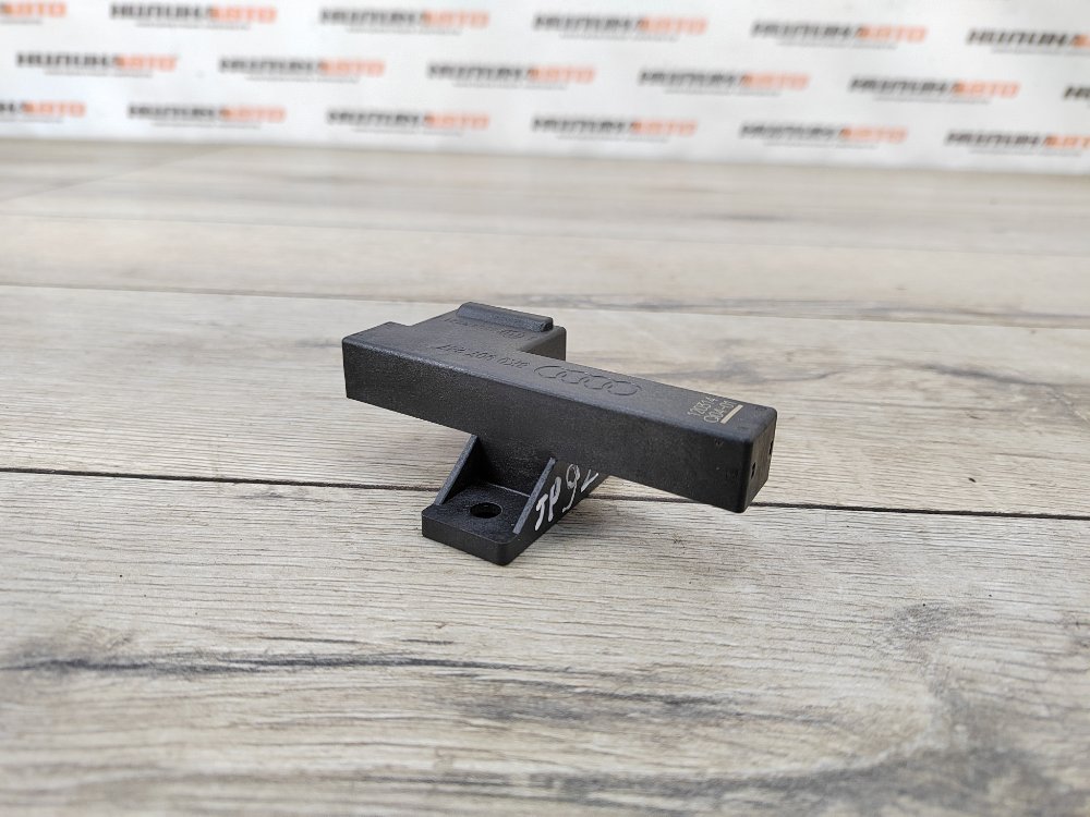 Антенна центрального замка, 300 рублей, Москва