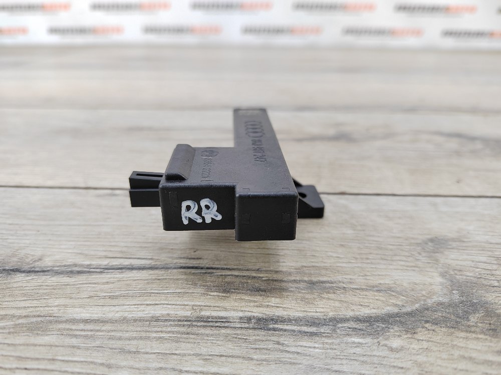 Антенна центрального замка, 300 рублей, Москва