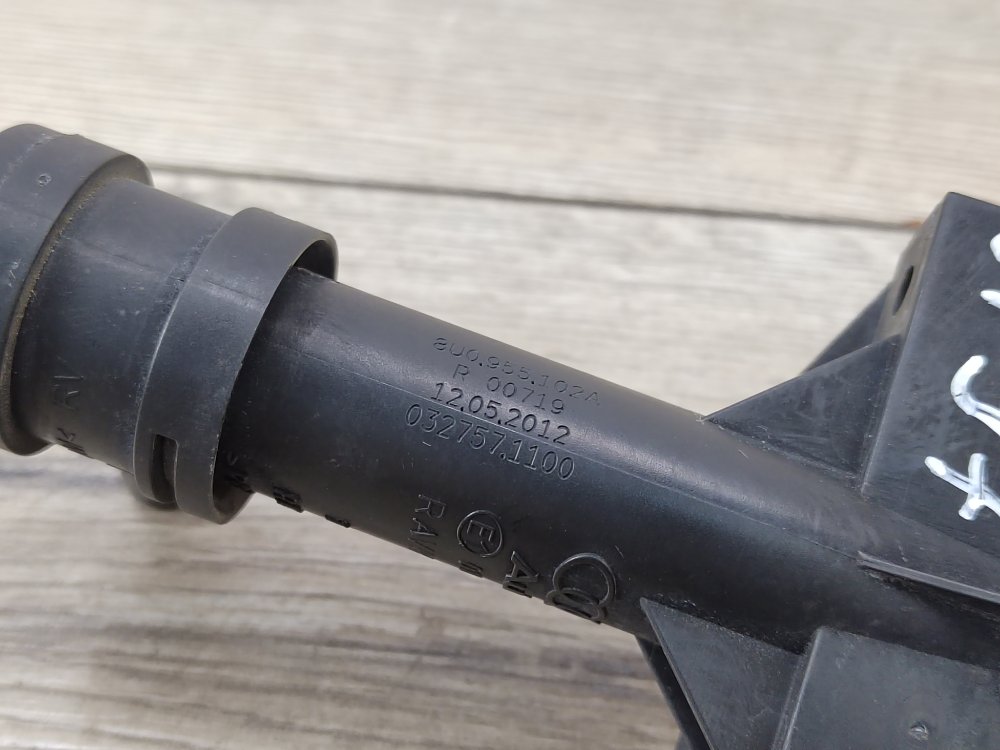 Форсунка омывателя фар, 2000 рублей, Москва