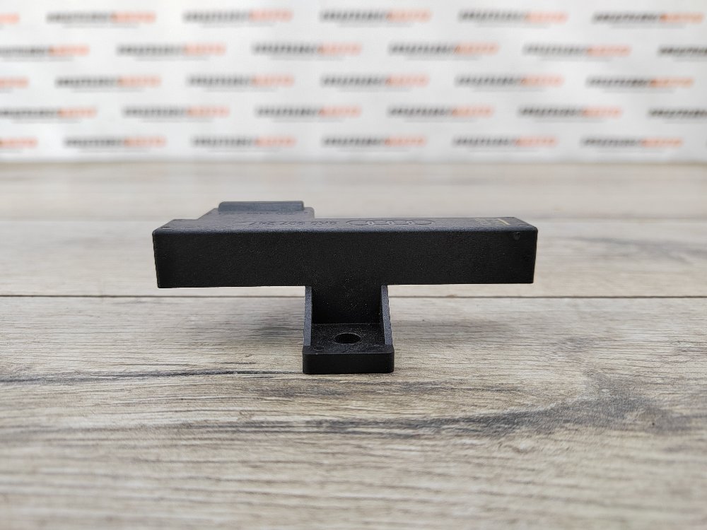 Антенна центрального замка, 300 рублей, Москва