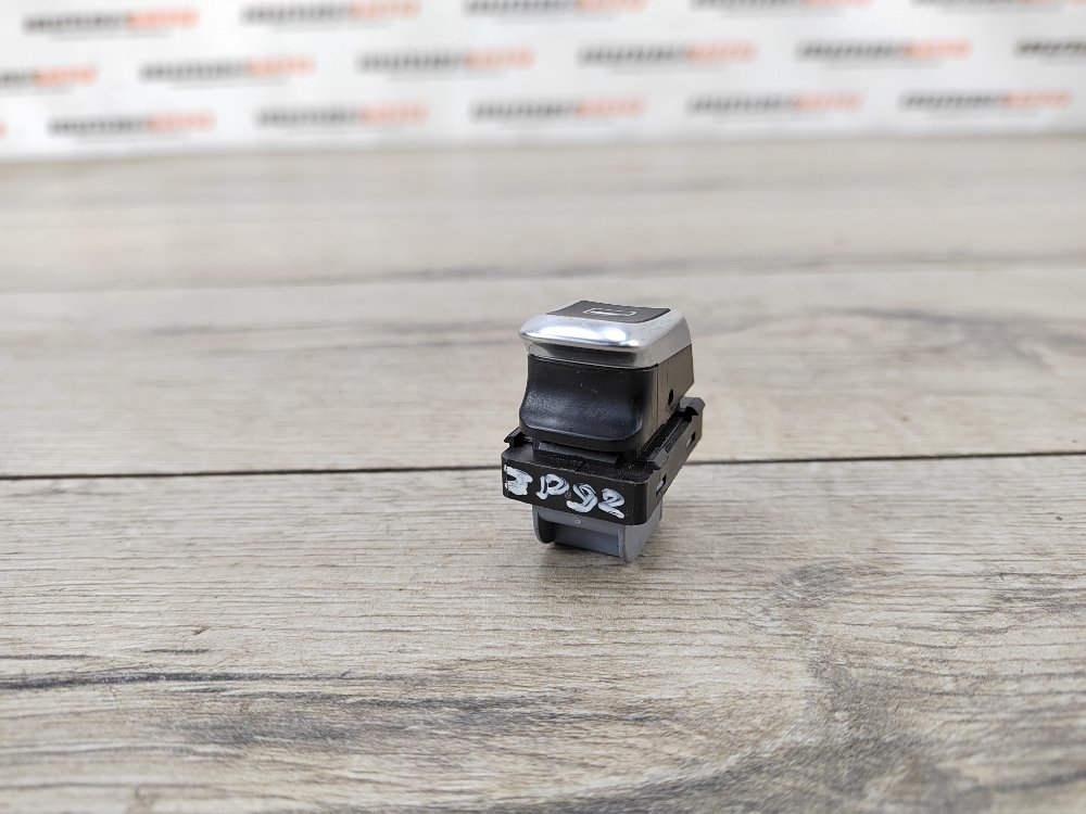 Кнопка стеклоподъемника, 500 рублей, Москва