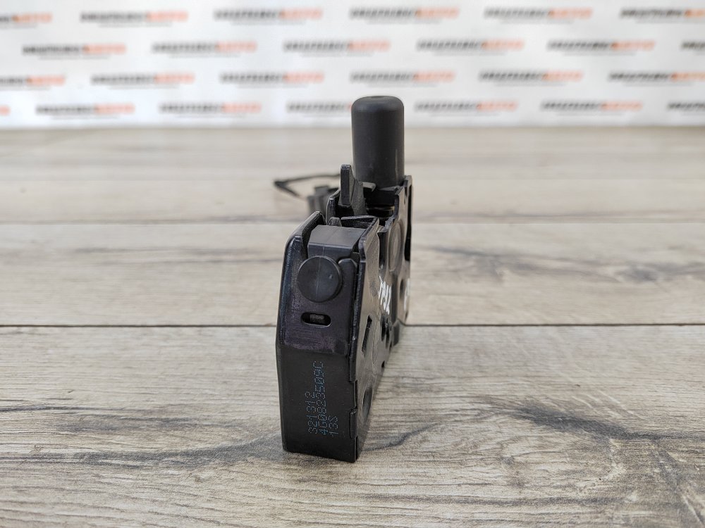 Замок капота, 1300 рублей, Москва