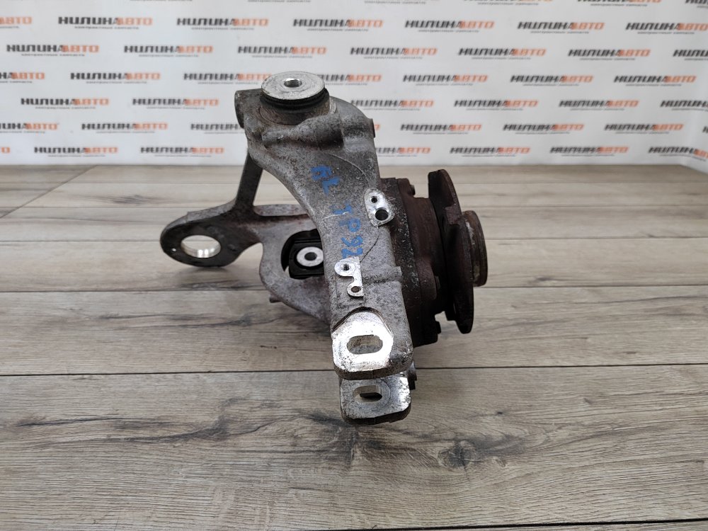 Кулак задний, 2000 рублей, Москва